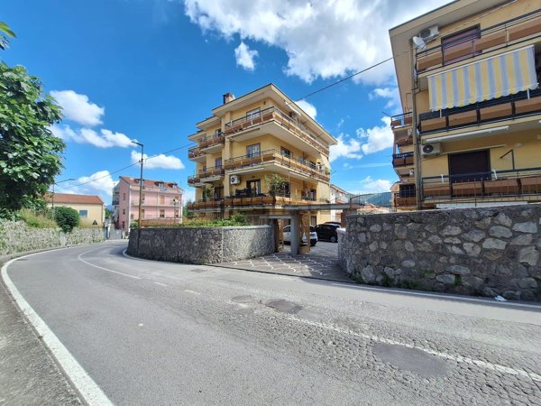 appartamento in vendita a Cava de' Tirreni in zona Centro Storico / Scacciaventi