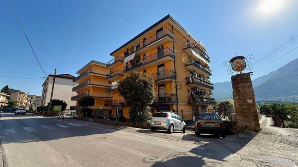 appartamento in vendita a Cava de' Tirreni in zona Centro Storico / Scacciaventi