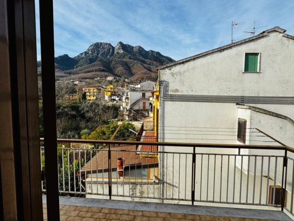 appartamento in vendita a Cava de' Tirreni in zona Passiano