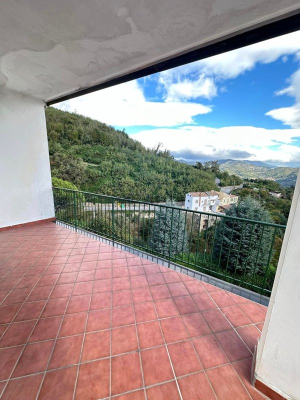 appartamento in vendita a Cava de' Tirreni in zona Castagneto / Corpo di Cava