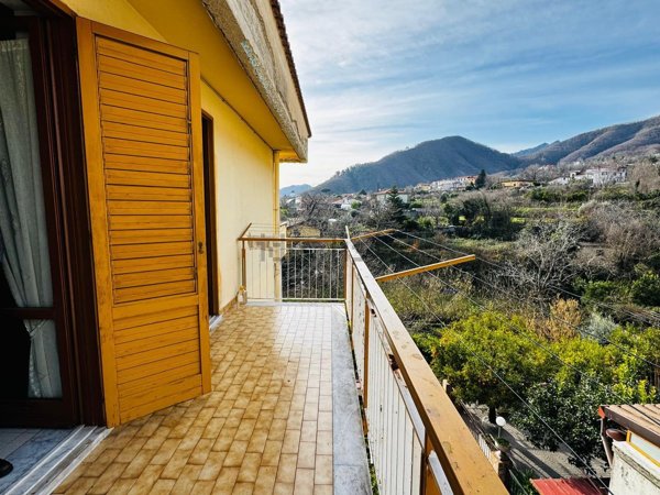 appartamento in vendita a Cava de' Tirreni in zona Passiano