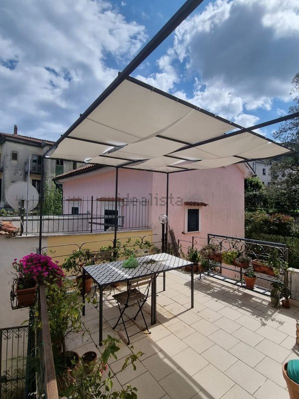 appartamento in vendita a Cava de' Tirreni in zona Castagneto / Corpo di Cava