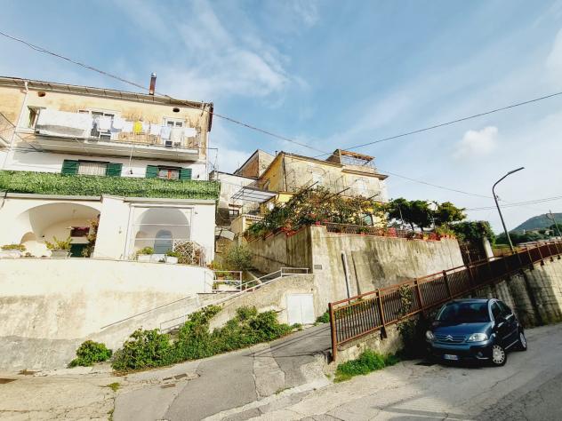 casa indipendente in vendita a Cava de' Tirreni in zona Annunziata