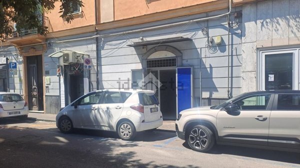 locale commerciale a Cava de' Tirreni in zona Centro Storico / Scacciaventi