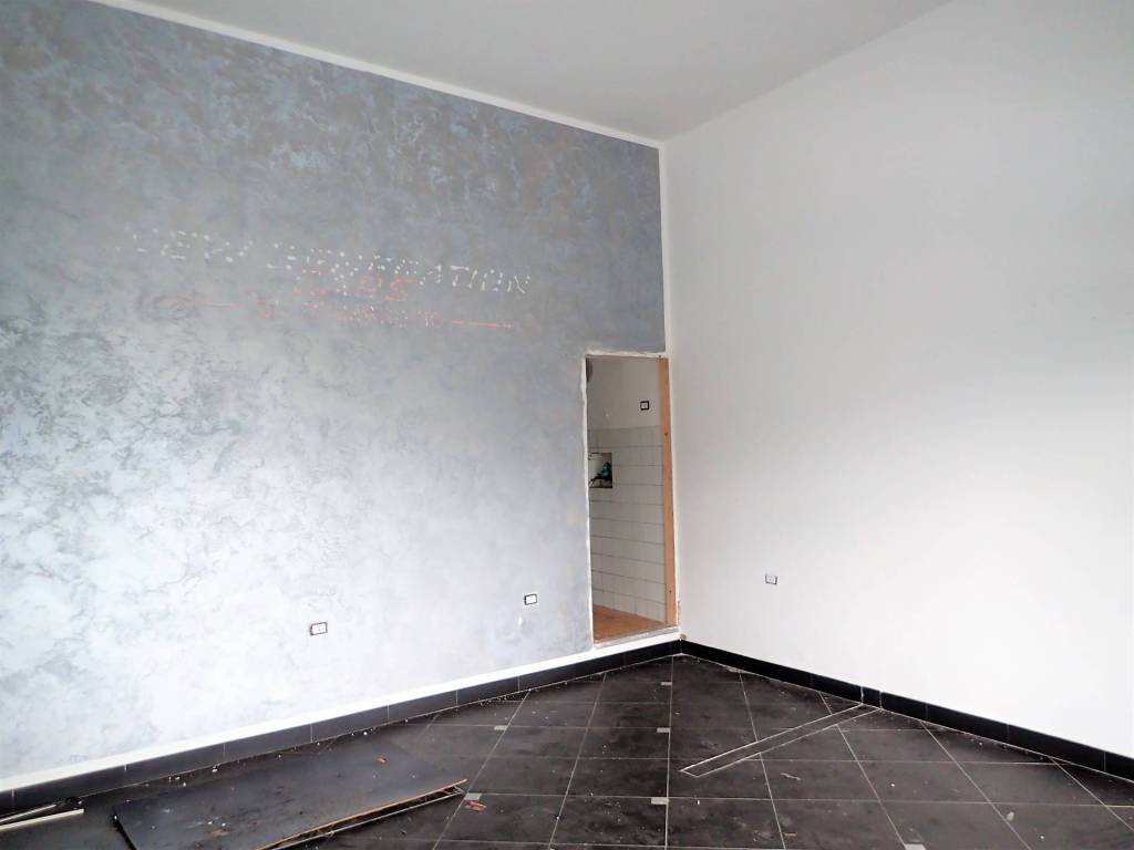 negozio in vendita a Cava de' Tirreni