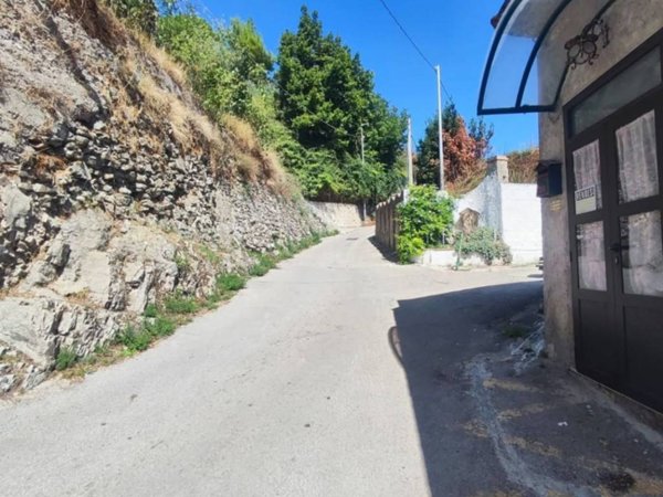 appartamento in vendita a Cava de' Tirreni in zona Annunziata