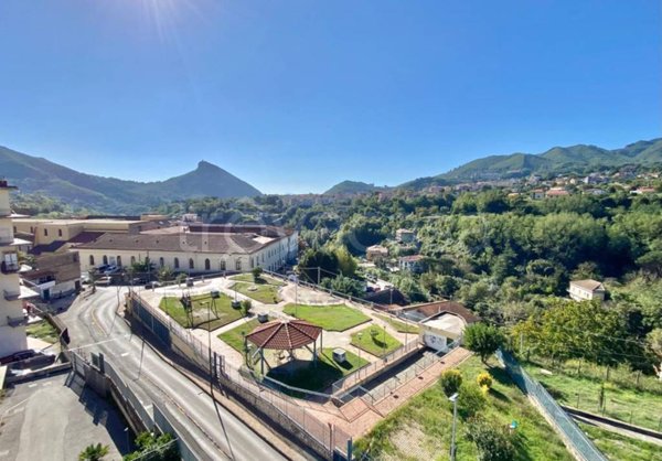 appartamento in vendita a Cava de' Tirreni in zona Centro Storico / Scacciaventi