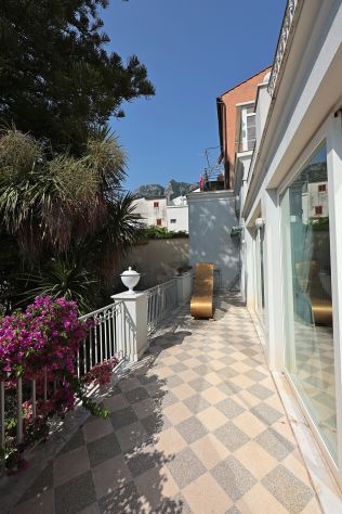 casa indipendente in vendita a Cava de' Tirreni in zona Passiano