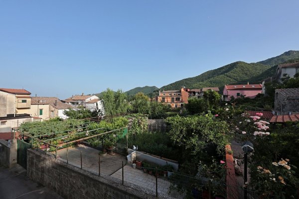 appartamento in vendita a Cava de' Tirreni in zona Castagneto / Corpo di Cava