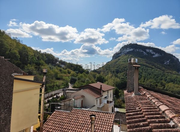 appartamento in vendita a Cava de' Tirreni in zona Rotolo