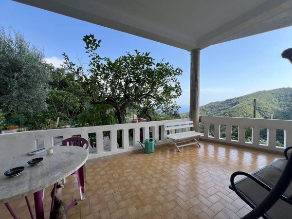 casa indipendente in vendita a Cava de' Tirreni in zona Croce