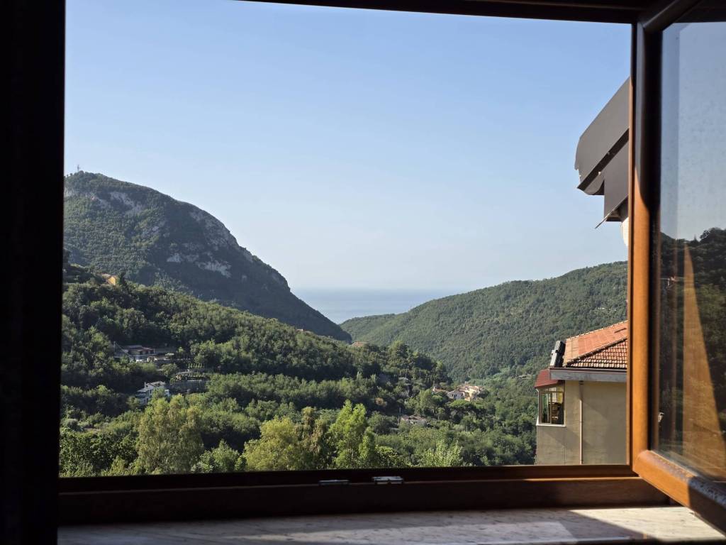 appartamento in vendita a Cava de' Tirreni in zona Rotolo