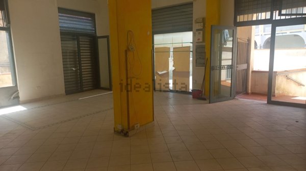 negozio in vendita a Cava de' Tirreni in zona Sant'Arcangelo