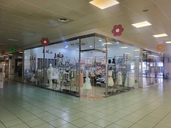 locale commerciale in vendita a Cava de' Tirreni