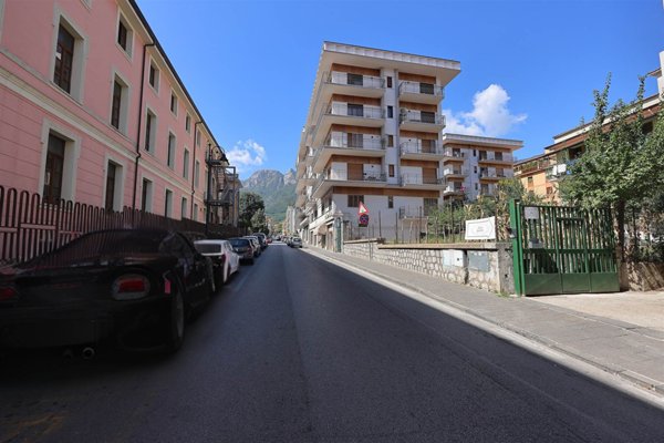 appartamento in vendita a Cava de' Tirreni in zona Centro Storico / Scacciaventi