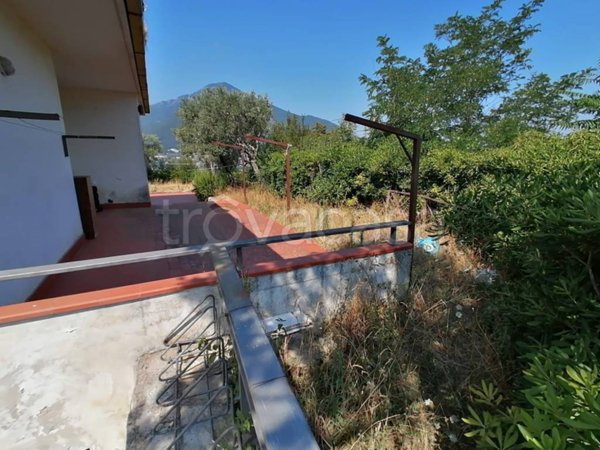 casa indipendente in vendita a Cava de' Tirreni in zona Pregiato