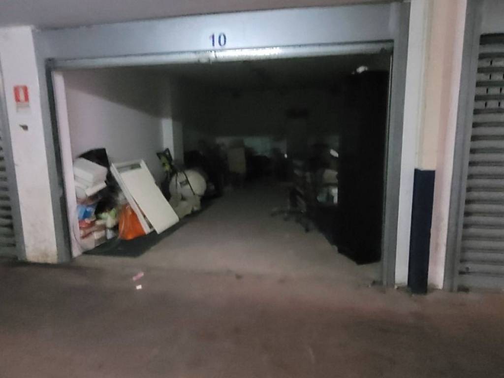 box auto in vendita a Cava de' Tirreni