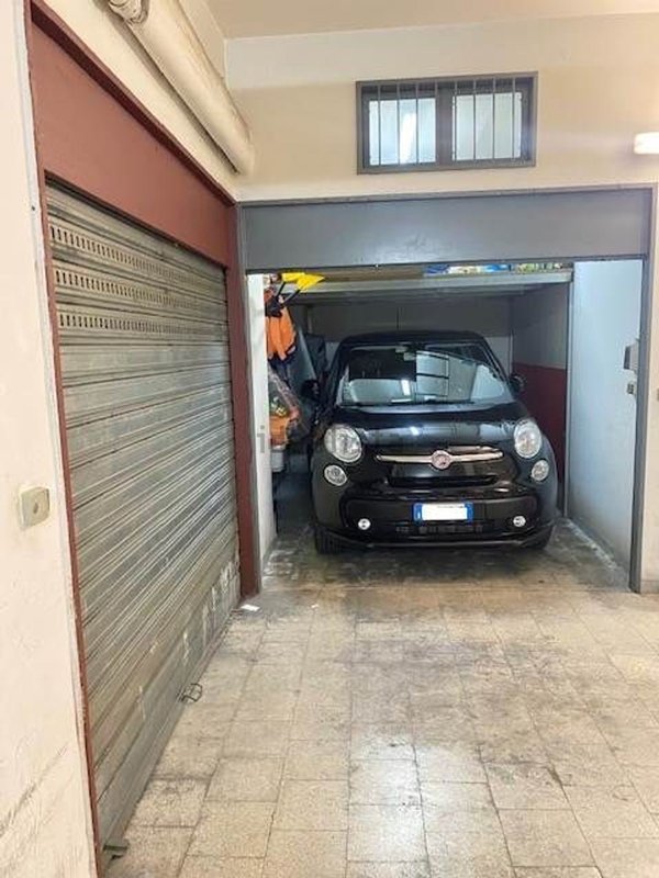 box auto in vendita a Cava de' Tirreni