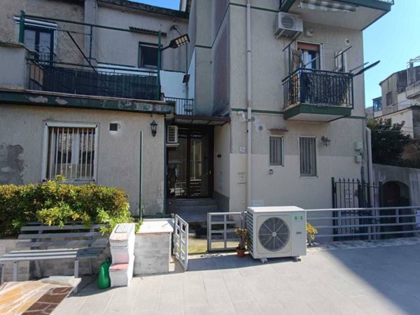 casa indipendente in vendita a Cava de' Tirreni in zona Pregiato