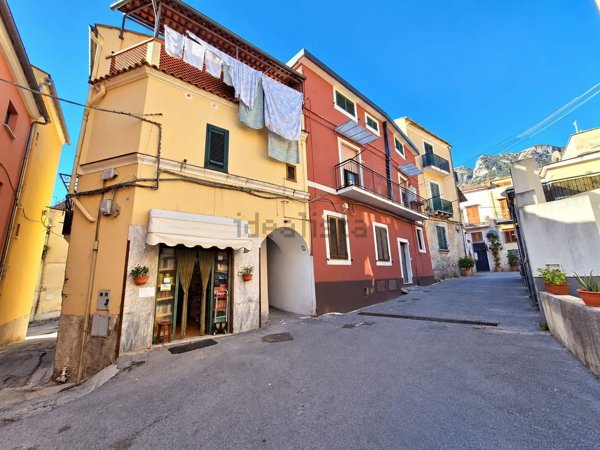 appartamento in vendita a Cava de' Tirreni in zona Passiano