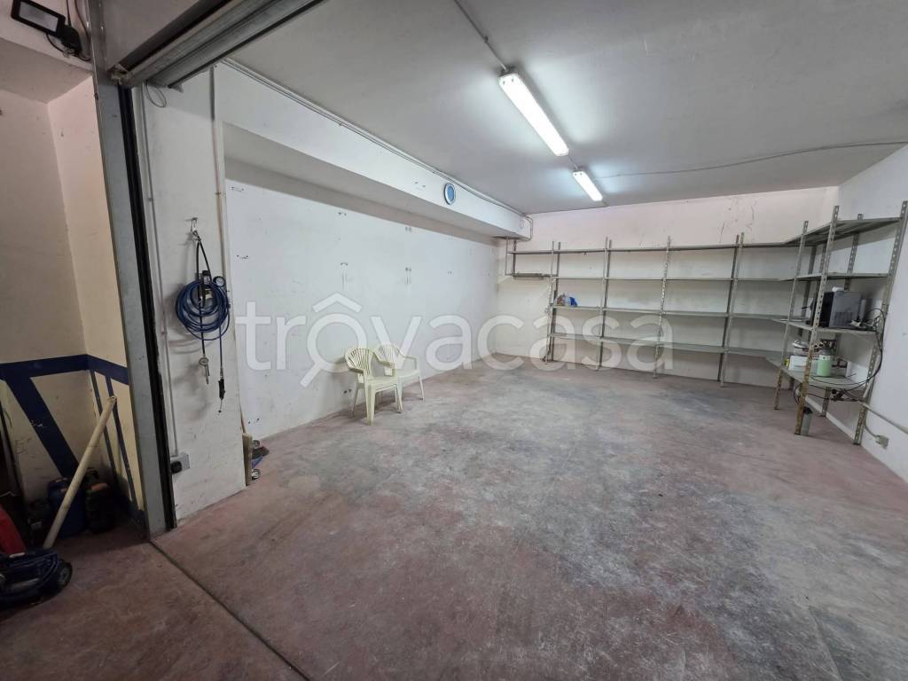 casa indipendente a Cava de' Tirreni in zona Castagneto / Corpo di Cava