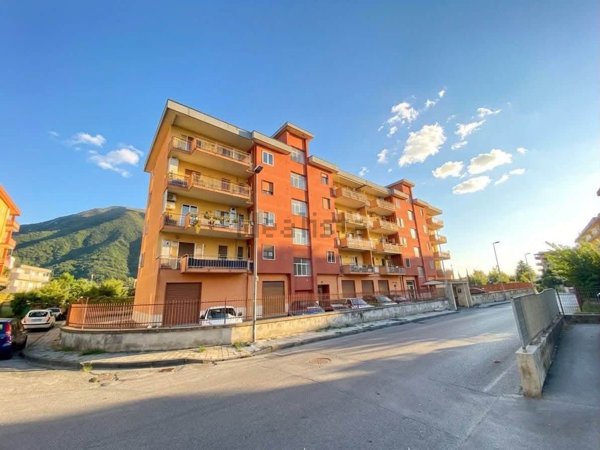 appartamento in vendita a Cava de' Tirreni in zona Centro Storico / Scacciaventi