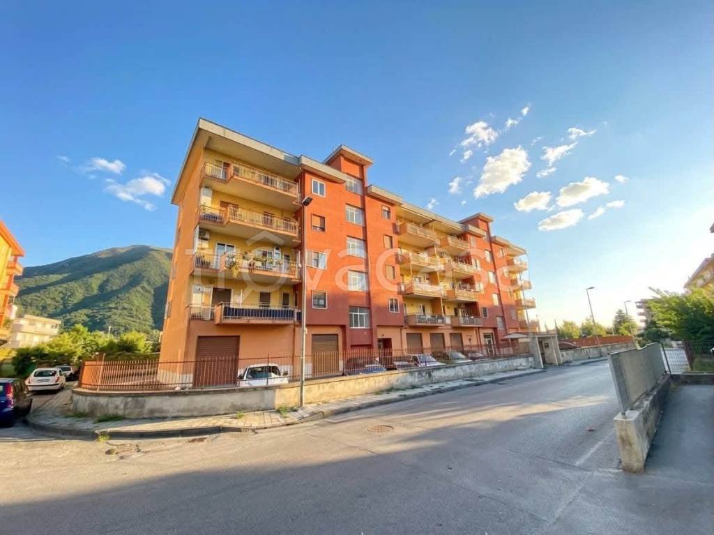 appartamento in vendita a Cava de' Tirreni in zona Centro Storico / Scacciaventi