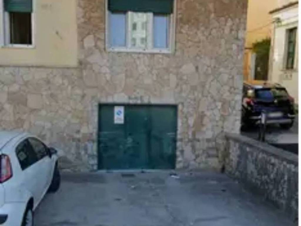 box auto in vendita a Cava de' Tirreni