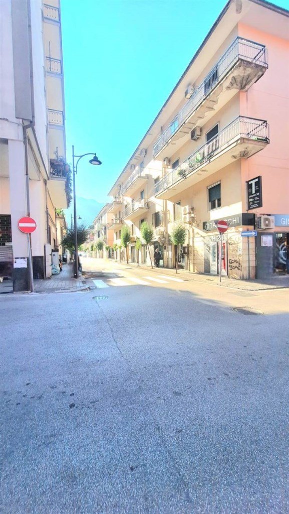 appartamento in vendita a Cava de' Tirreni in zona Centro Storico / Scacciaventi