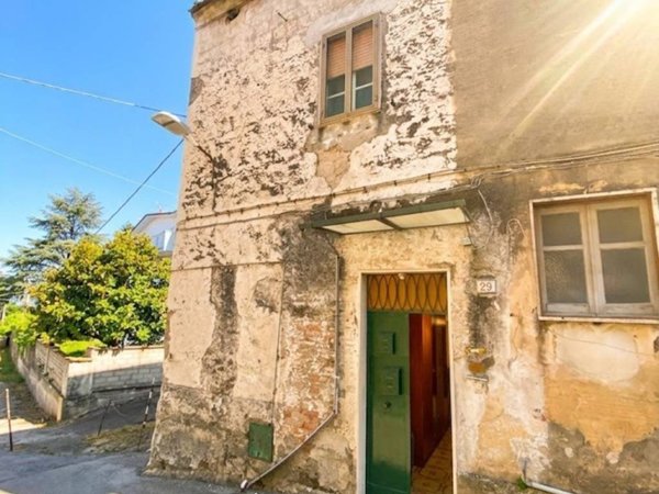 casa indipendente in vendita a Cava de' Tirreni in zona Santa Lucia