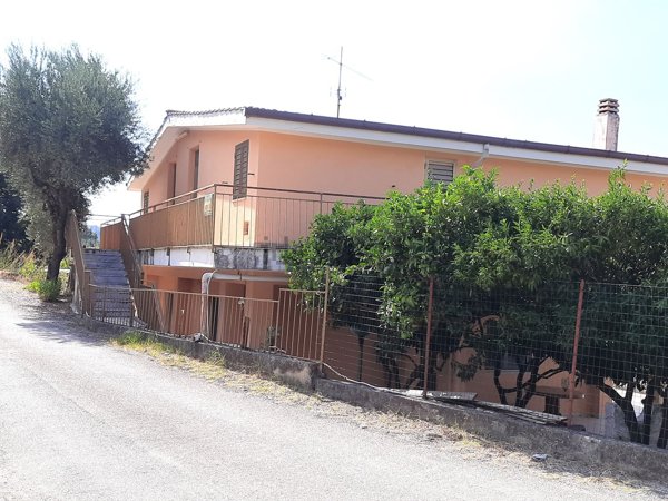 casa indipendente in vendita a Centola in zona Palinuro