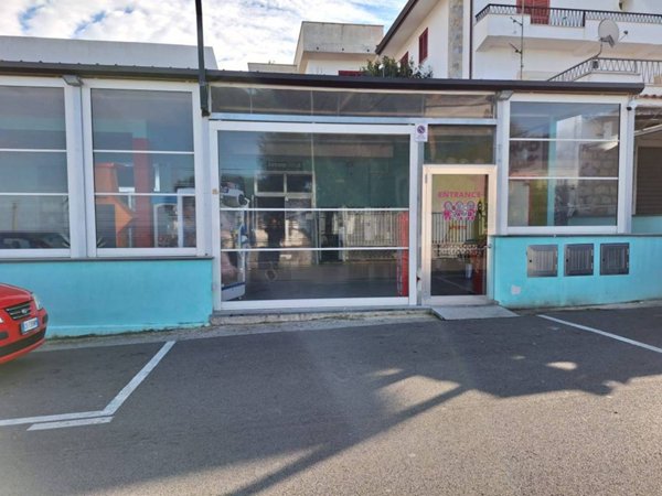 negozio in vendita a Centola in zona Palinuro