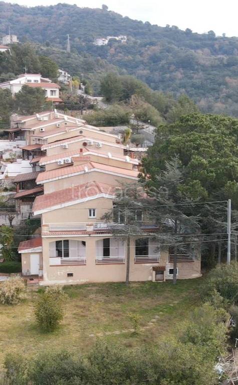 casa indipendente in vendita a Centola in zona Palinuro