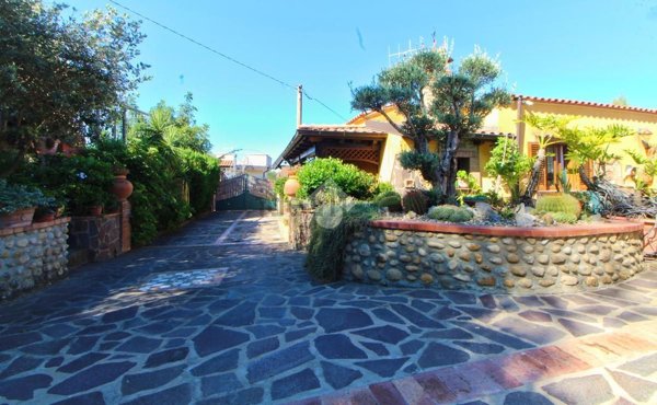 casa indipendente in vendita a Centola in zona Palinuro