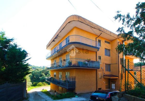 appartamento in vendita a Centola in zona Forìa