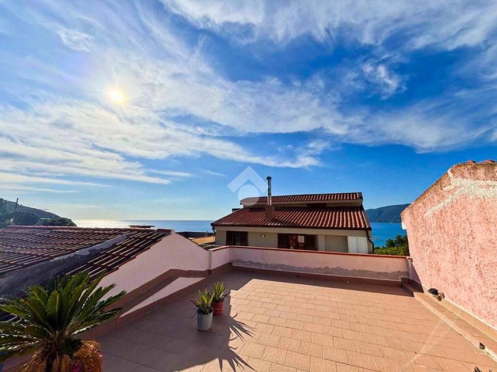 casa indipendente in vendita a Centola in zona Palinuro