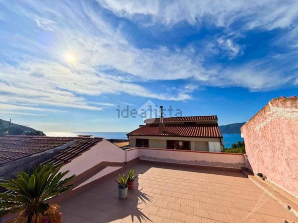 casa indipendente in vendita a Centola in zona Palinuro