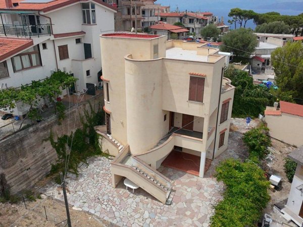 casa indipendente in vendita a Centola in zona Palinuro