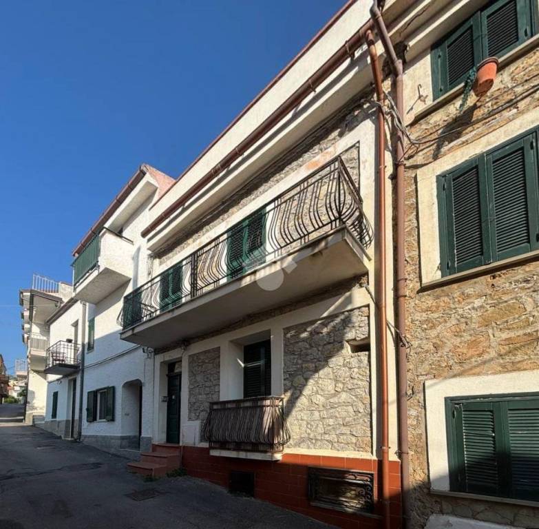 casa indipendente in vendita a Centola in zona Palinuro