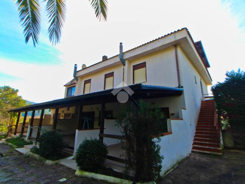 casa indipendente in vendita a Centola in zona Palinuro