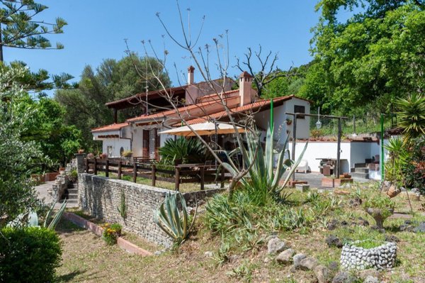 casa indipendente in vendita a Centola in zona Palinuro
