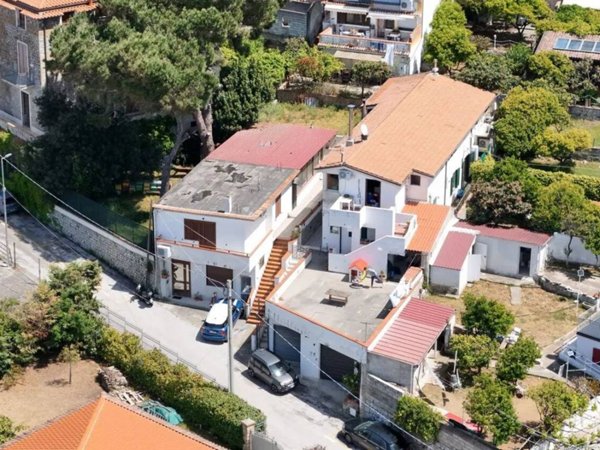 appartamento in vendita a Centola in zona Palinuro