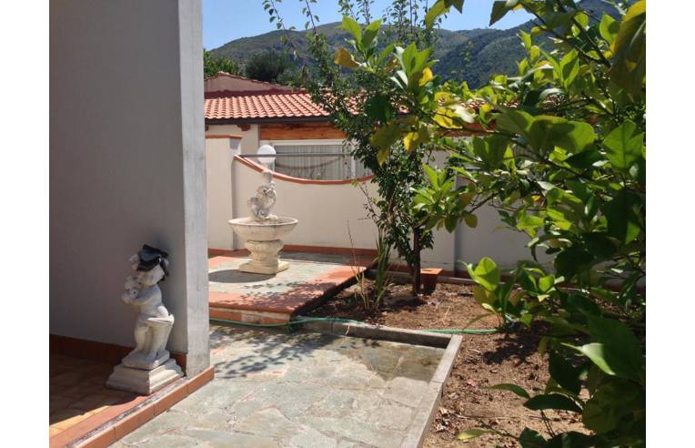 casa indipendente in vendita a Centola in zona Palinuro