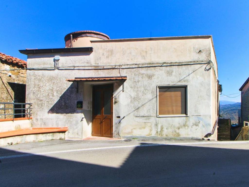 appartamento in vendita a Centola in zona Forìa