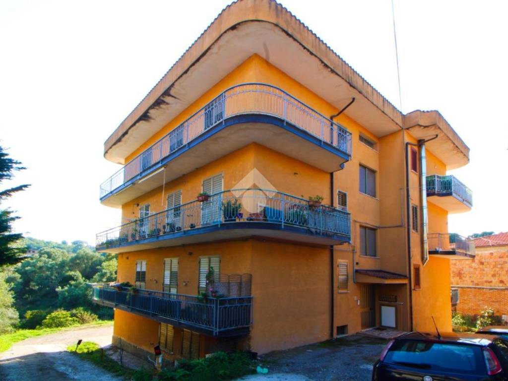 appartamento in vendita a Centola in zona Forìa