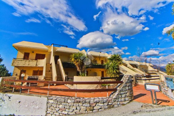 casa indipendente in vendita a Centola