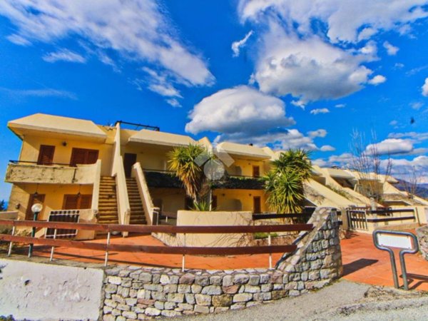 casa indipendente in vendita a Centola