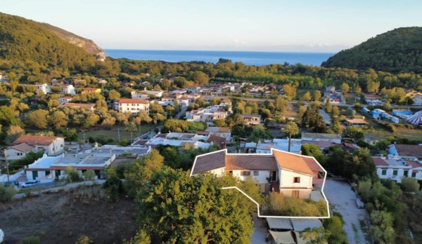 appartamento in vendita a Centola in zona Palinuro