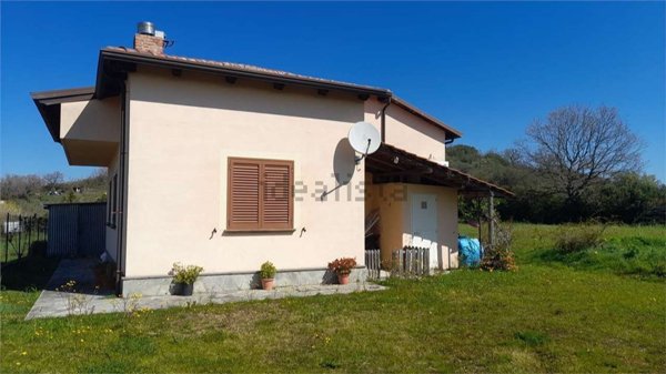 casa indipendente in vendita a Centola in zona Forìa