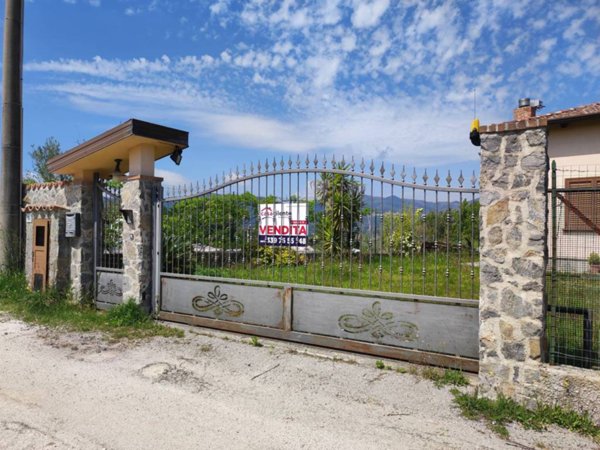 casa indipendente in vendita a Centola